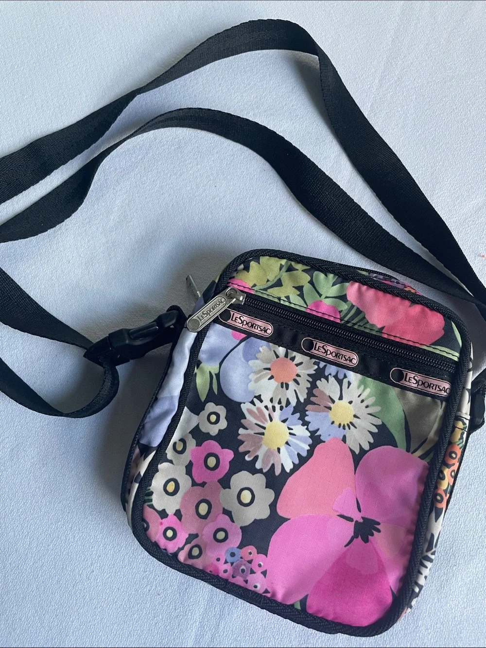 LESPORTSAC Bag Purse Madison Slim Crossbody Hello Blooms Floral Pouch Fanny Pack